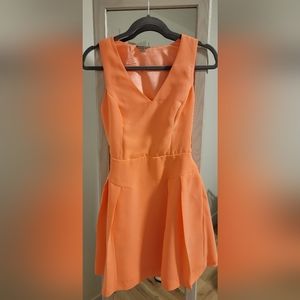 Guess casual dress / Color: Orange / Size 4